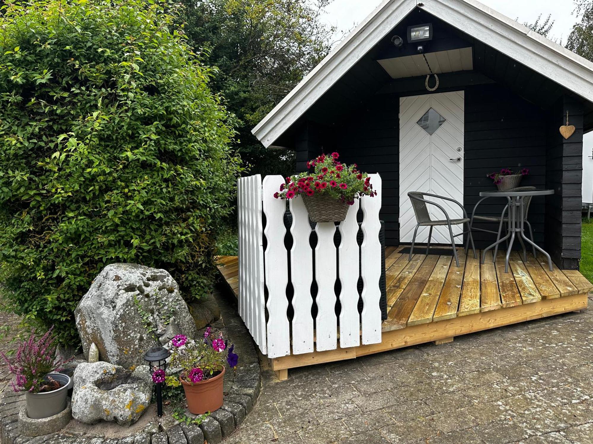Stunning Romantic Cabin Close To Baltic See Idestrup エクステリア 写真